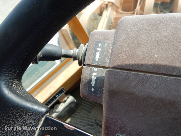 image for item DS8213 1995 Case 921  wheel loader