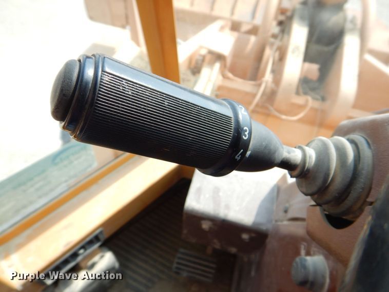 image for item DS8213 1995 Case 921  wheel loader