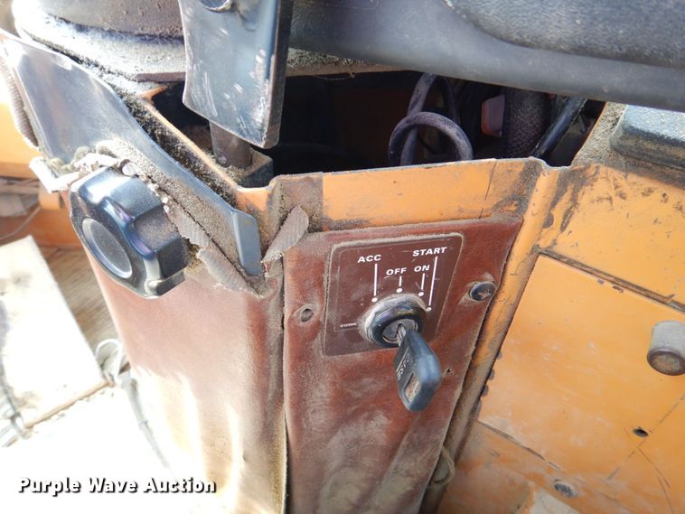 image for item DS8213 1995 Case 921  wheel loader