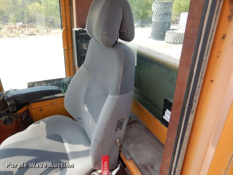 image for item DS8213 1995 Case 921  wheel loader