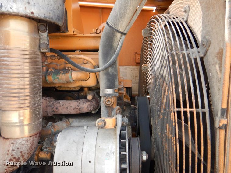 image for item DS8213 1995 Case 921  wheel loader