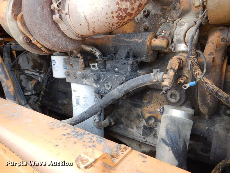 image for item DS8213 1995 Case 921  wheel loader