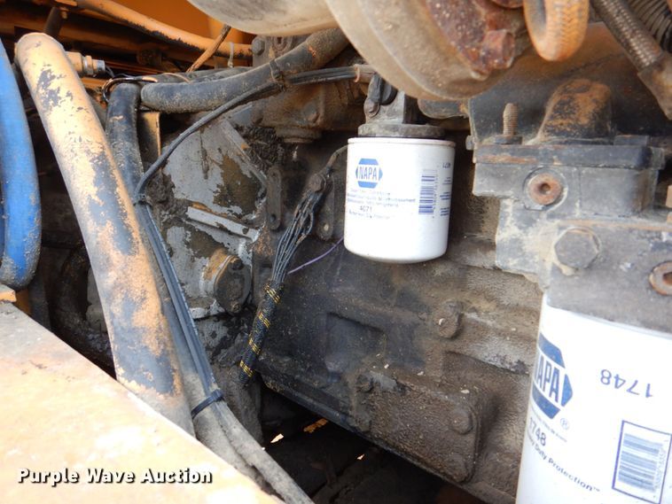 image for item DS8213 1995 Case 921  wheel loader