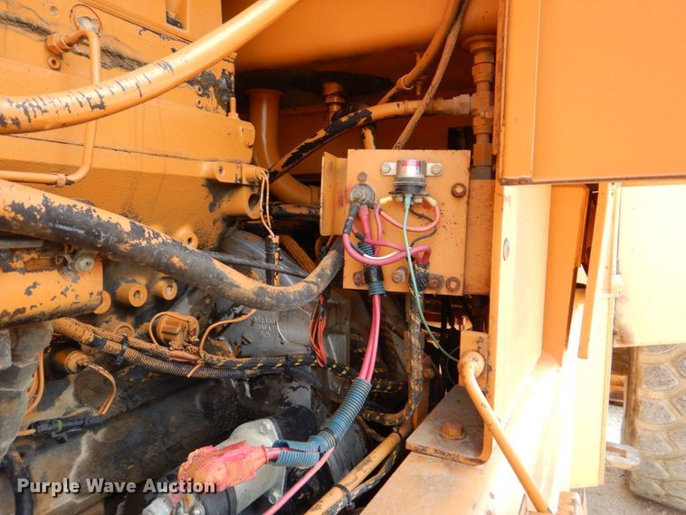 image for item DS8213 1995 Case 921  wheel loader