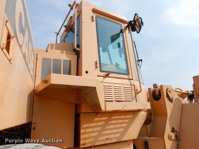 image for item DS8213 1995 Case 921  wheel loader