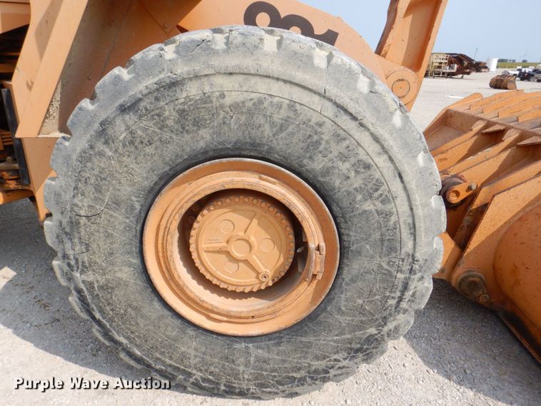 image for item DS8213 1995 Case 921  wheel loader