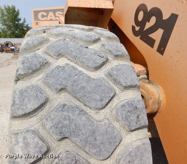 image for item DS8213 1995 Case 921  wheel loader