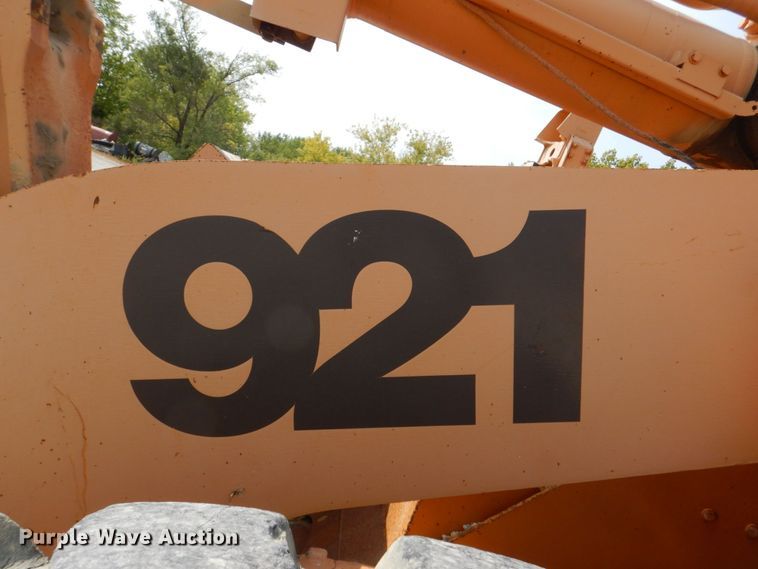 image for item DS8213 1995 Case 921  wheel loader