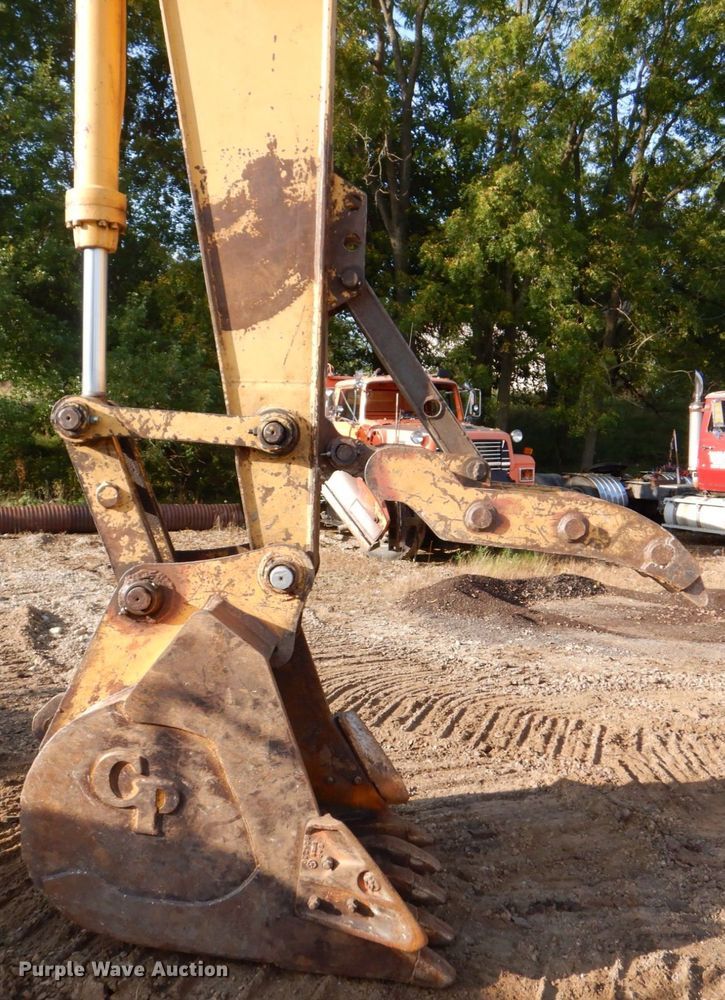 image for item DS8227 1993 Caterpillar 325L  excavator