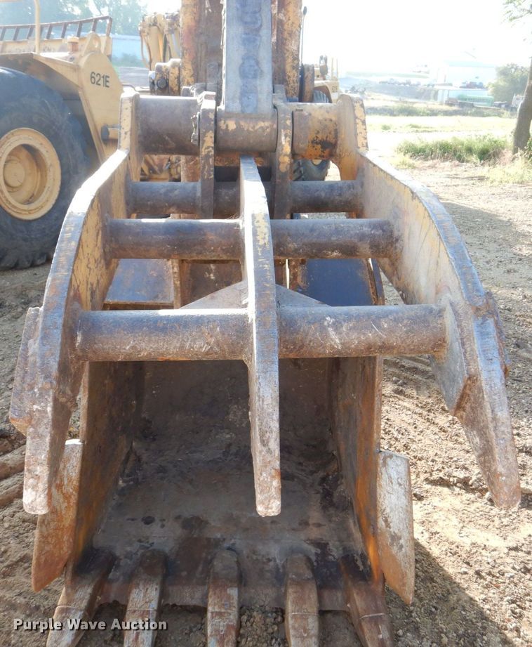 image for item DS8227 1993 Caterpillar 325L  excavator