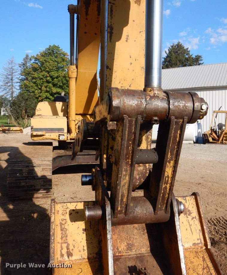 image for item DS8227 1993 Caterpillar 325L  excavator