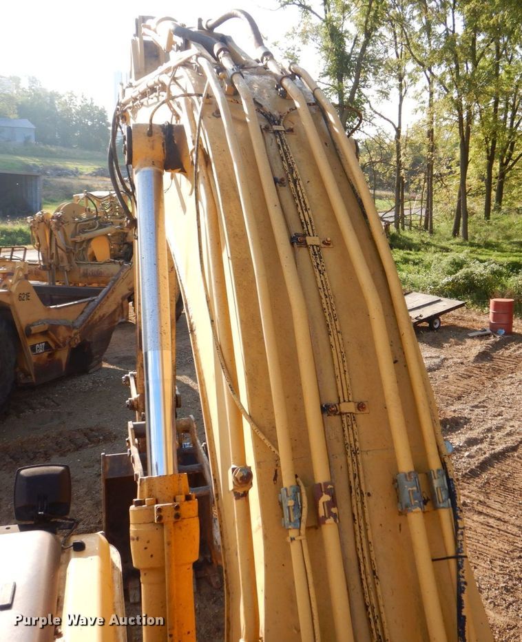 image for item DS8227 1993 Caterpillar 325L  excavator