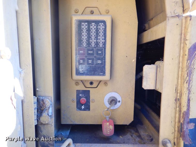 image for item DS8227 1993 Caterpillar 325L  excavator