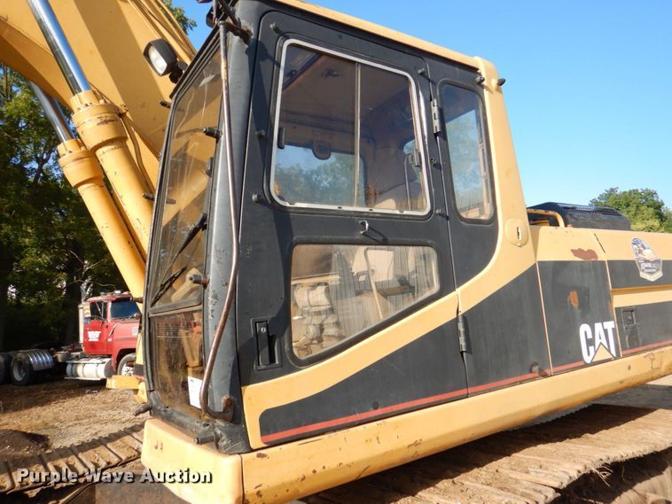 image for item DS8227 1993 Caterpillar 325L  excavator