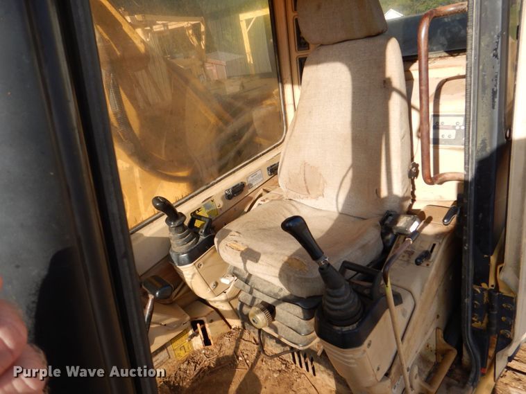 image for item DS8227 1993 Caterpillar 325L  excavator