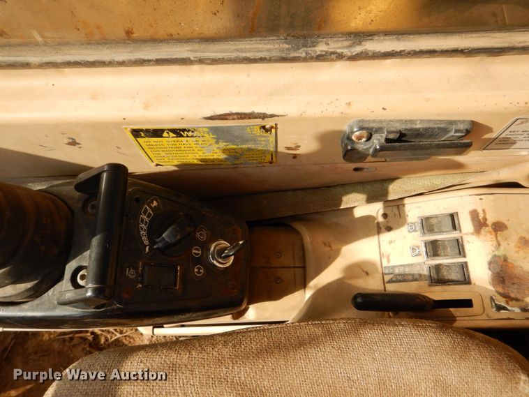 image for item DS8227 1993 Caterpillar 325L  excavator