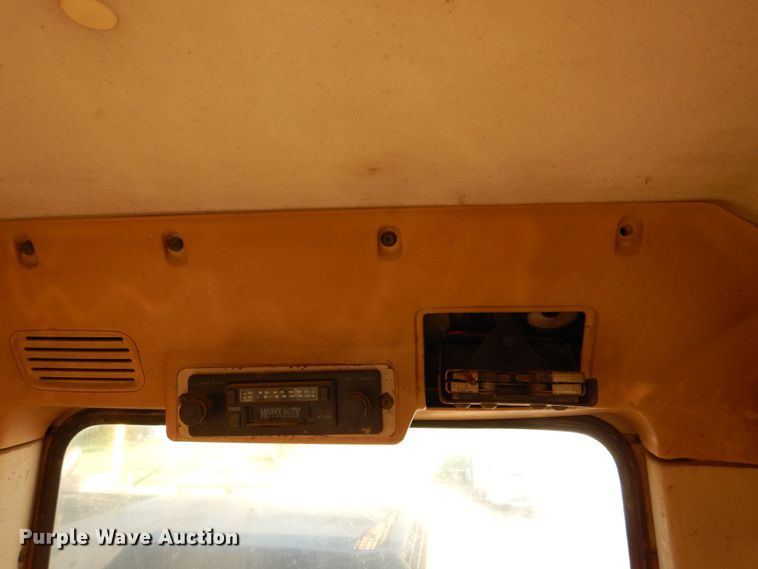 image for item DS8227 1993 Caterpillar 325L  excavator