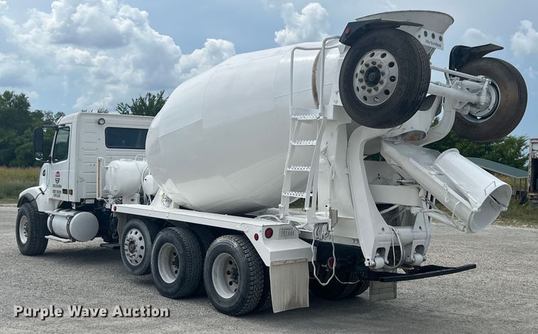 image for item IA9107 2002 Volvo VHD  ready mix truck