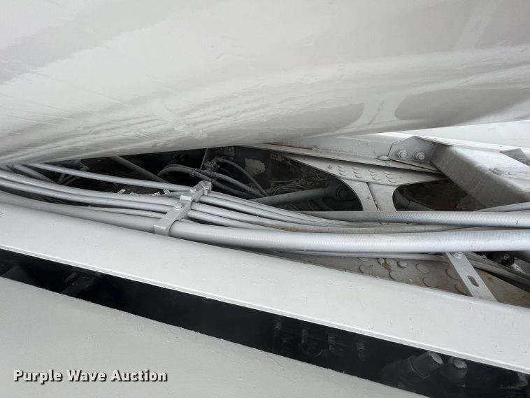 image for item IA9107 2002 Volvo VHD  ready mix truck