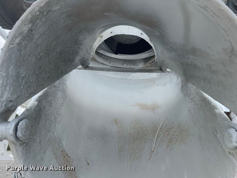 image for item IA9107 2002 Volvo VHD  ready mix truck