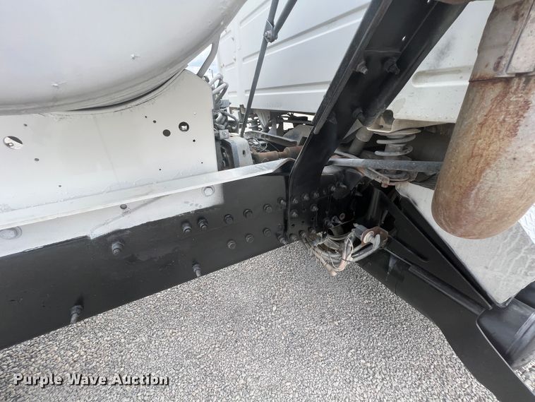 image for item IA9107 2002 Volvo VHD  ready mix truck