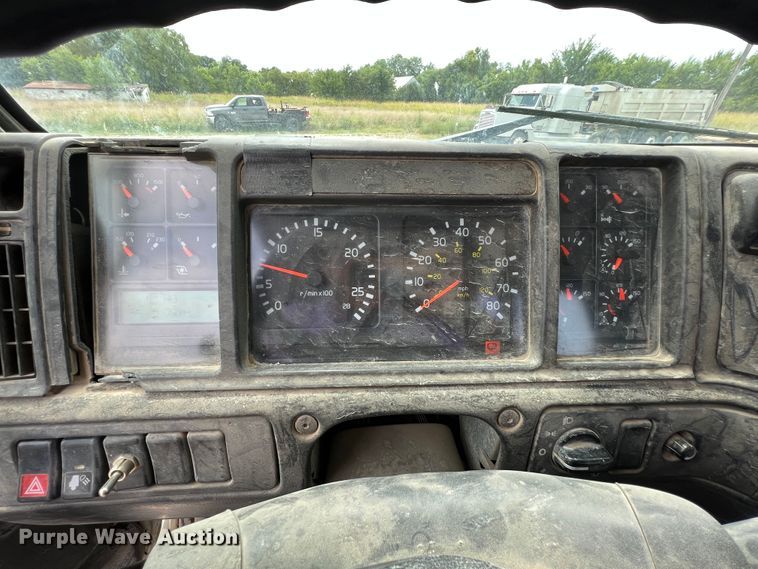 image for item IA9107 2002 Volvo VHD  ready mix truck