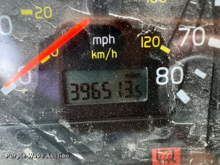 image for item IA9107 2002 Volvo VHD  ready mix truck