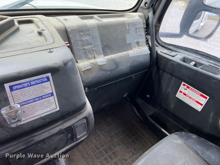 image for item IA9107 2002 Volvo VHD  ready mix truck