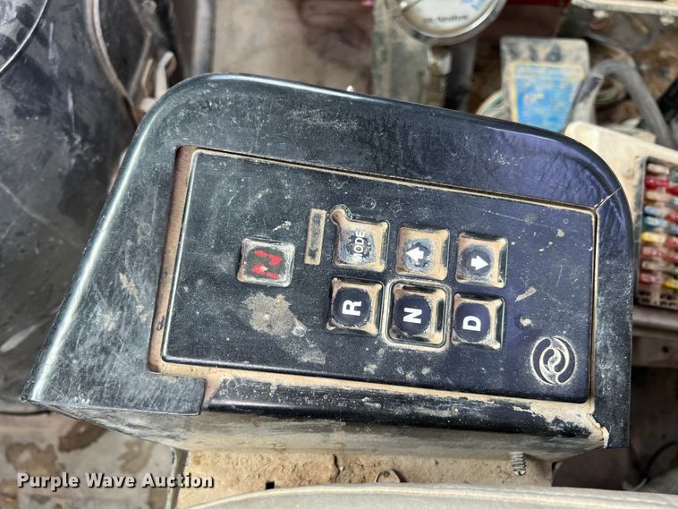 image for item IA9107 2002 Volvo VHD  ready mix truck