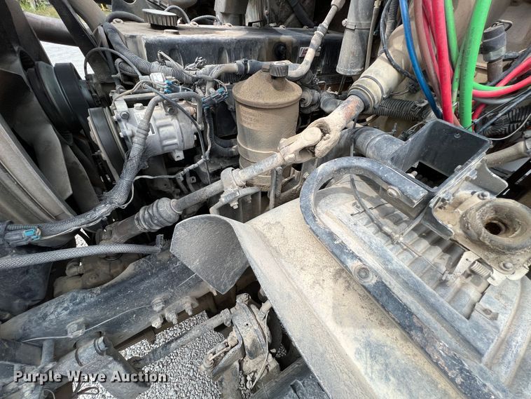 image for item IA9107 2002 Volvo VHD  ready mix truck