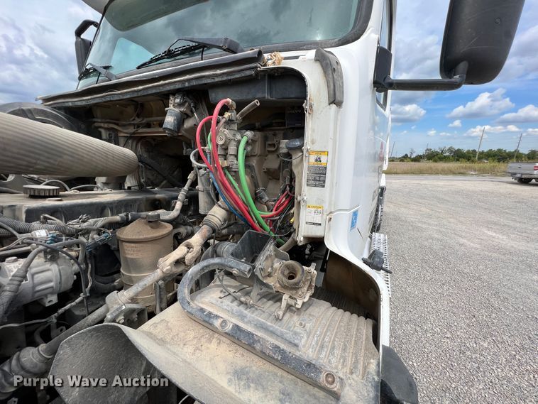 image for item IA9107 2002 Volvo VHD  ready mix truck