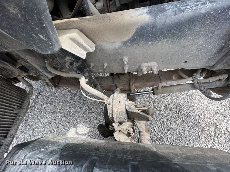 image for item IA9107 2002 Volvo VHD  ready mix truck