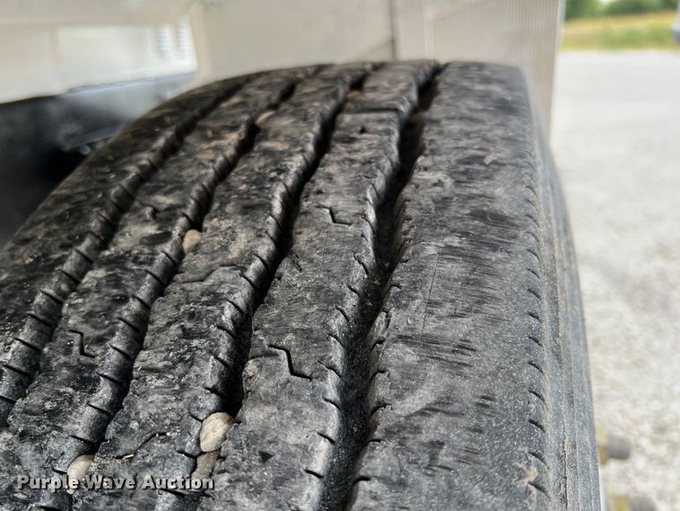 image for item IA9107 2002 Volvo VHD  ready mix truck