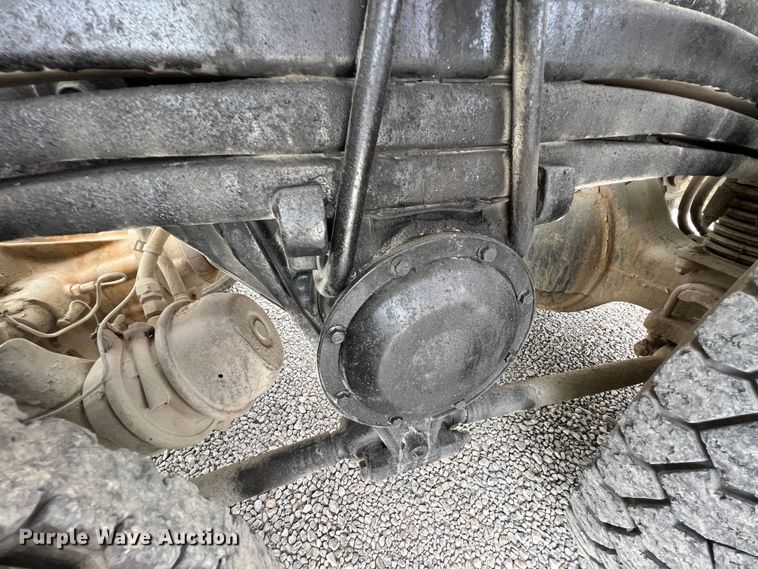 image for item IA9107 2002 Volvo VHD  ready mix truck