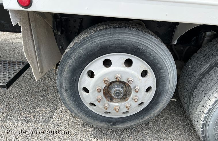 image for item IA9107 2002 Volvo VHD  ready mix truck