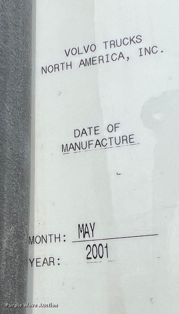 image for item IA9107 2002 Volvo VHD  ready mix truck