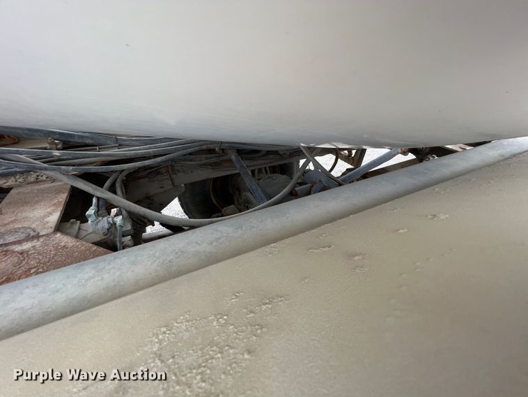 image for item IA9109 2000 Mack RD690S  ready mix truck