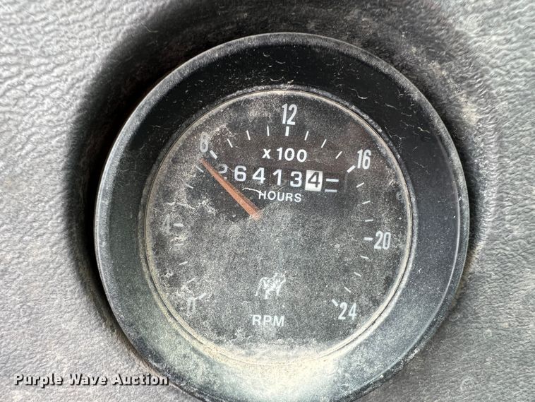 image for item IA9109 2000 Mack RD690S  ready mix truck