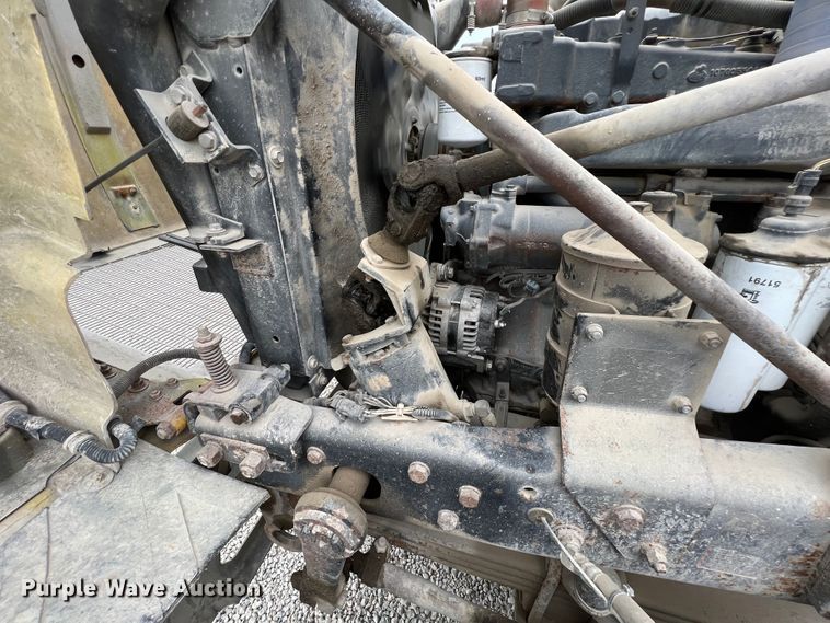 image for item IA9109 2000 Mack RD690S  ready mix truck