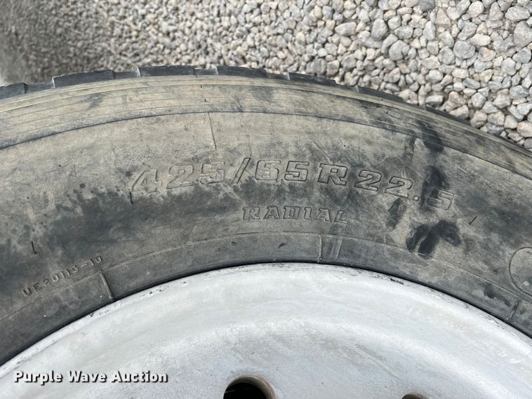 image for item IA9109 2000 Mack RD690S  ready mix truck