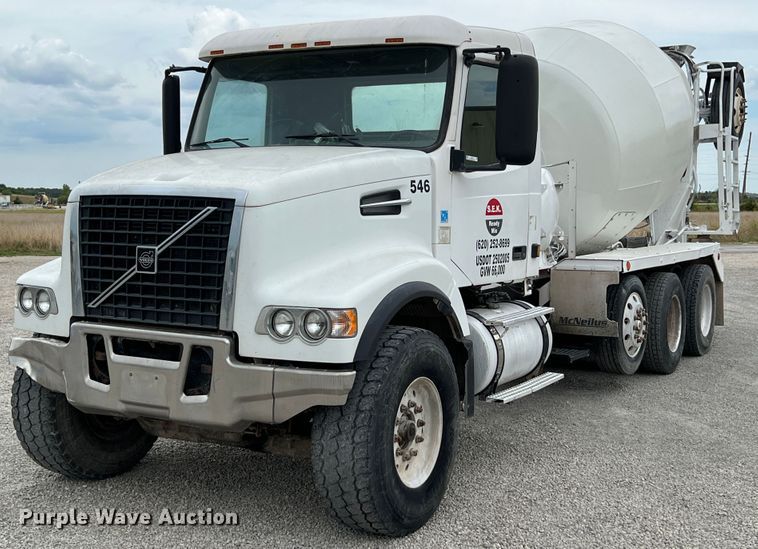 image for item IA9110 2002 Volvo VHD  ready mix truck