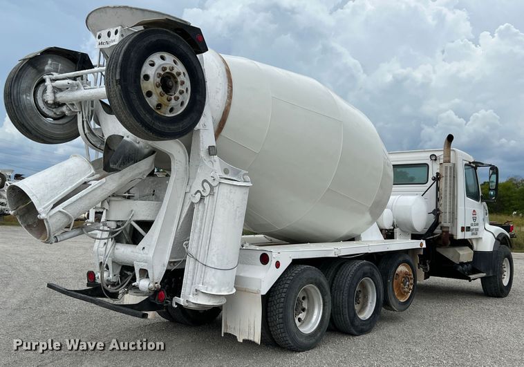 image for item IA9110 2002 Volvo VHD  ready mix truck