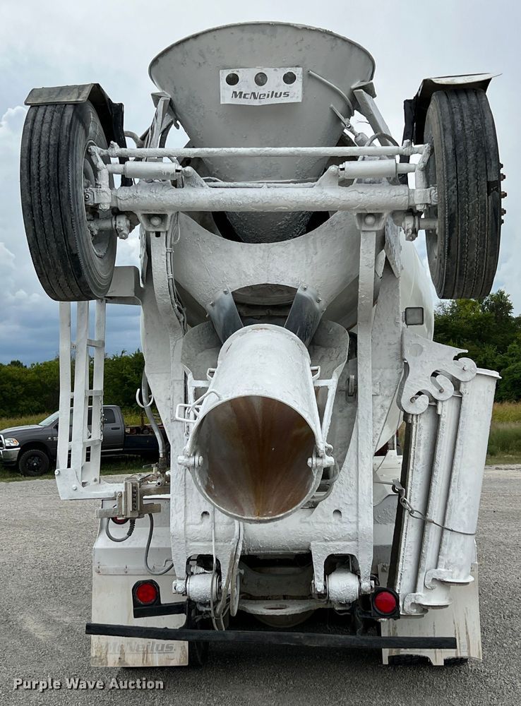 image for item IA9110 2002 Volvo VHD  ready mix truck