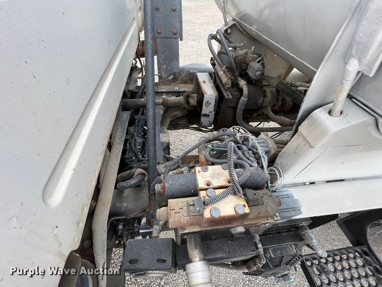 image for item IA9110 2002 Volvo VHD  ready mix truck