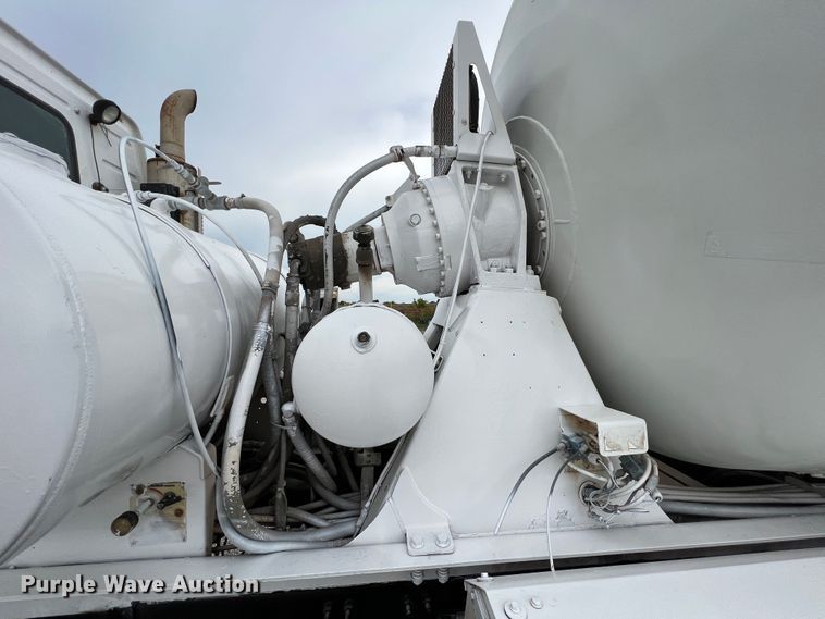 image for item IA9110 2002 Volvo VHD  ready mix truck