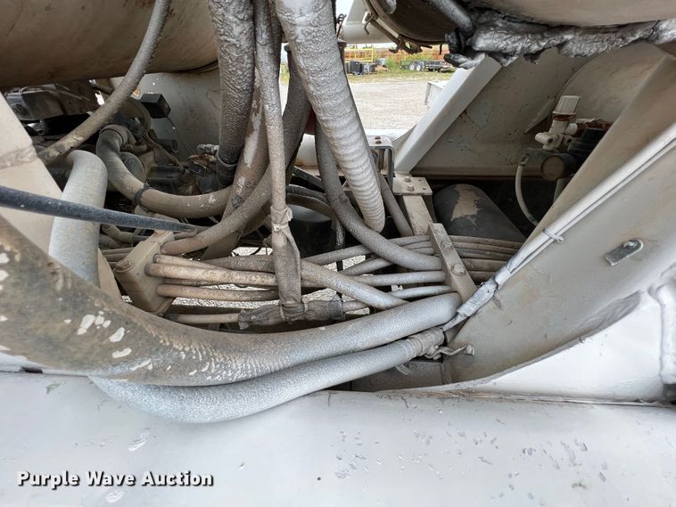 image for item IA9110 2002 Volvo VHD  ready mix truck