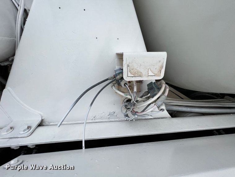 image for item IA9110 2002 Volvo VHD  ready mix truck