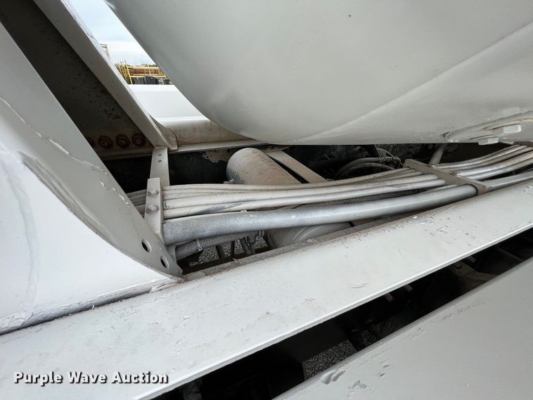 image for item IA9110 2002 Volvo VHD  ready mix truck