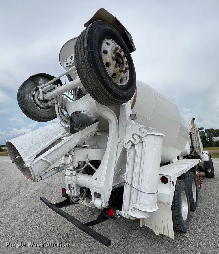 image for item IA9110 2002 Volvo VHD  ready mix truck