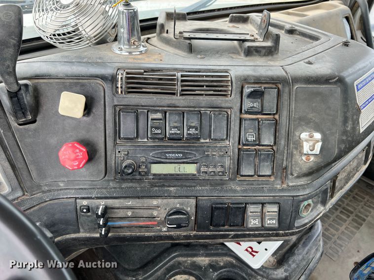 image for item IA9110 2002 Volvo VHD  ready mix truck